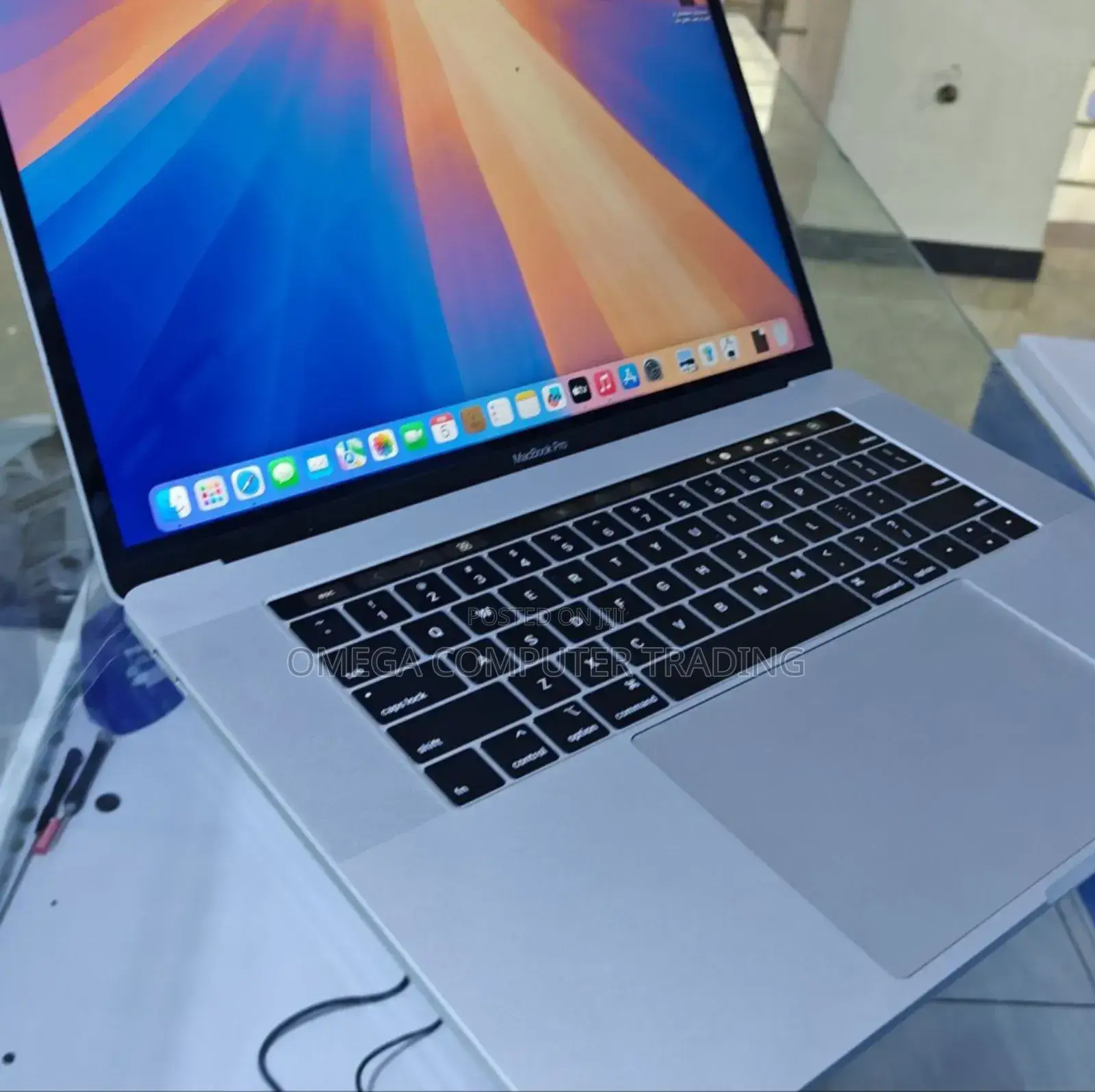 New Laptop Apple MacBook Pro 2019 16GB Intel Core i9 SSD 512GB