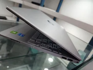 New Laptop HP Stream Notebook 8GB Intel Core I5 SSD 512GB