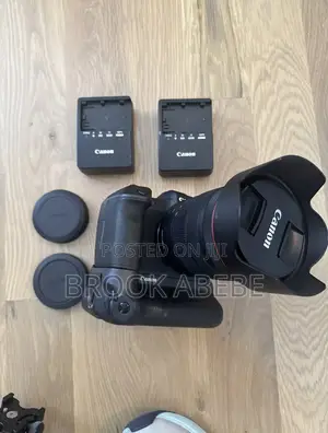 Photo - Canon R W 24-105 Red Ring Battery Grip