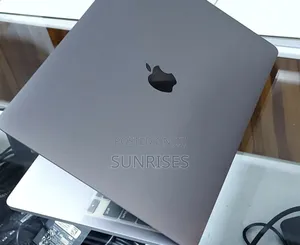 New Laptop Apple MacBook Pro M1 8GB Apple M1 SSD 256GB