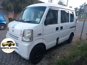 Suzuki Every Wagon 2011 White