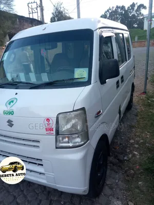 Suzuki Every Wagon 2011 White