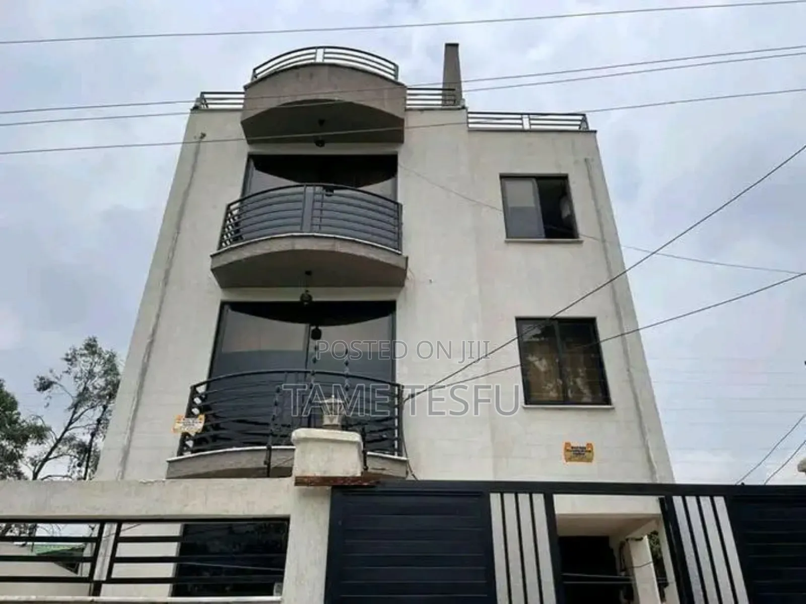 Furnished 7bdrm House in Megegna Signal, Yeka for sale