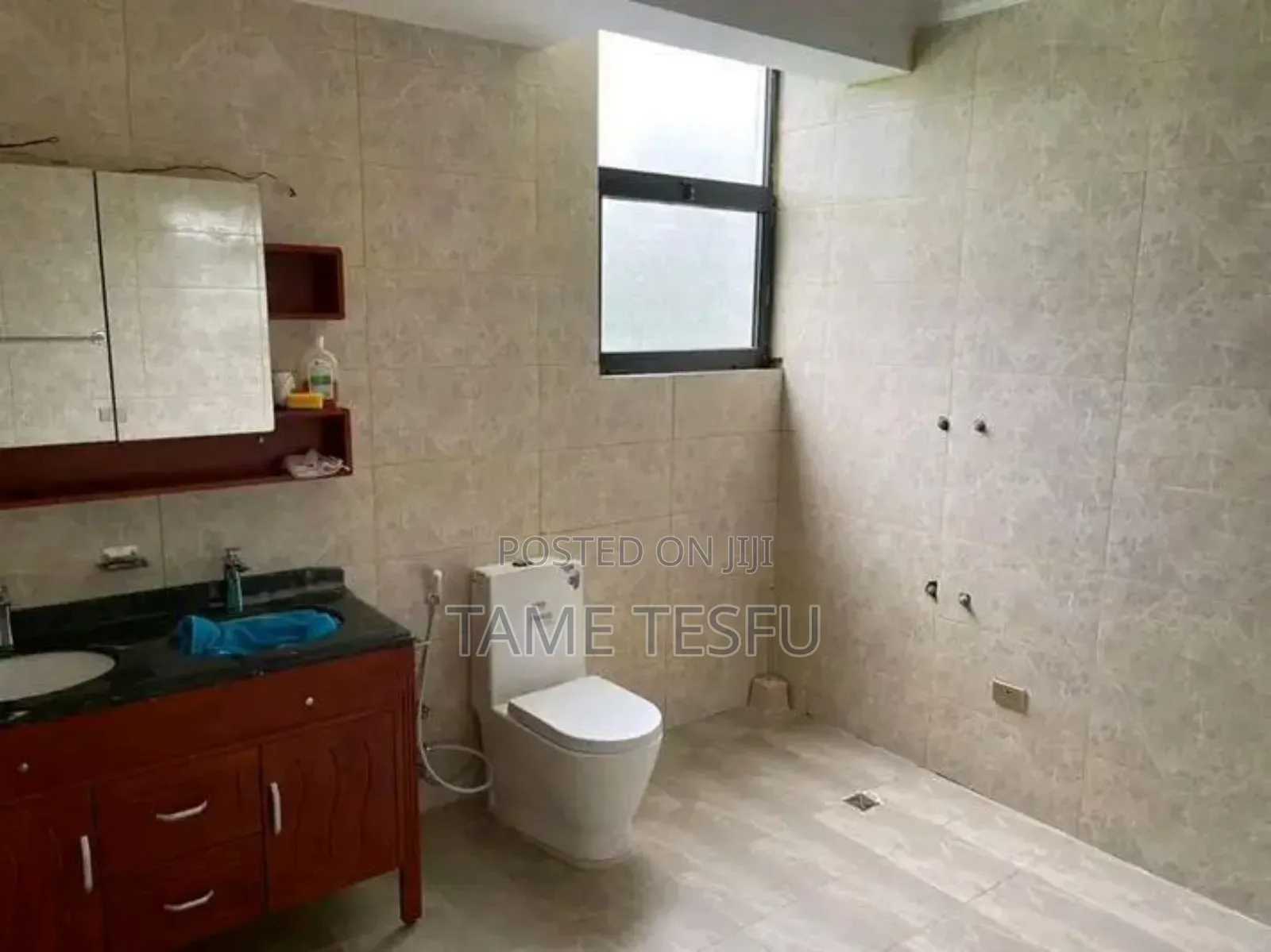 Furnished 7bdrm House in Megegna Signal, Yeka for sale