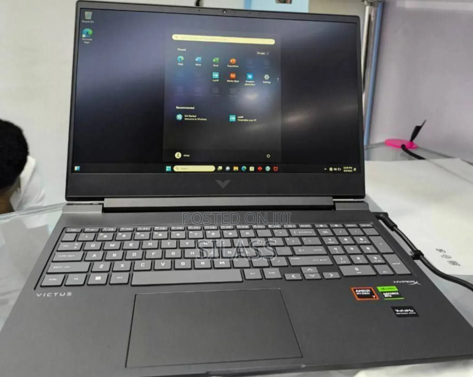 New Laptop HP Victus 16 16GB AMD Ryzen 9 SSD 1T