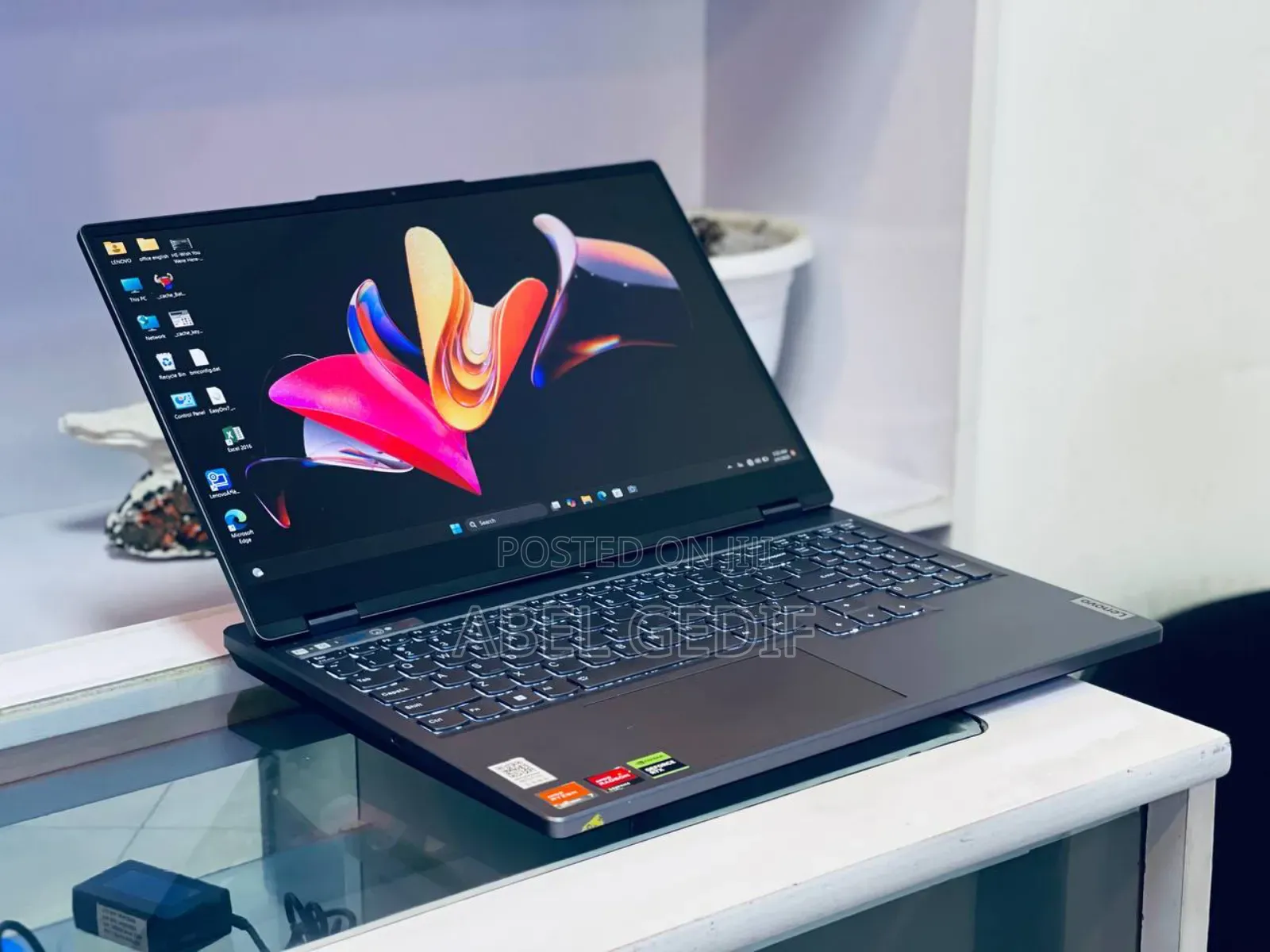 New Laptop Lenovo 16GB AMD Ryzen 7 SSD 512GB