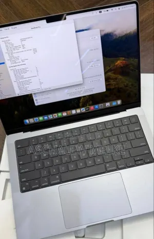 New Laptop Apple MacBook Pro 2024 M4 14-Inch 24GB Apple M4 SSD 512GB