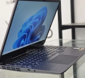 New Laptop Lenovo LOQ 15IRH8 16GB AMD Ryzen 7 SSD 512GB