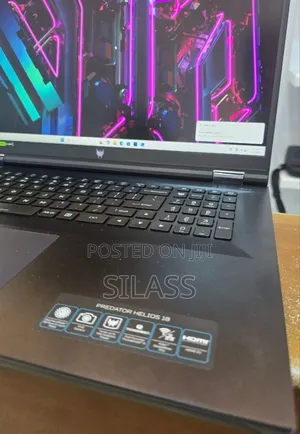 New Laptop Acer Predator Helios 18 PH18-71 16GB Intel Core I7 SSD 1T