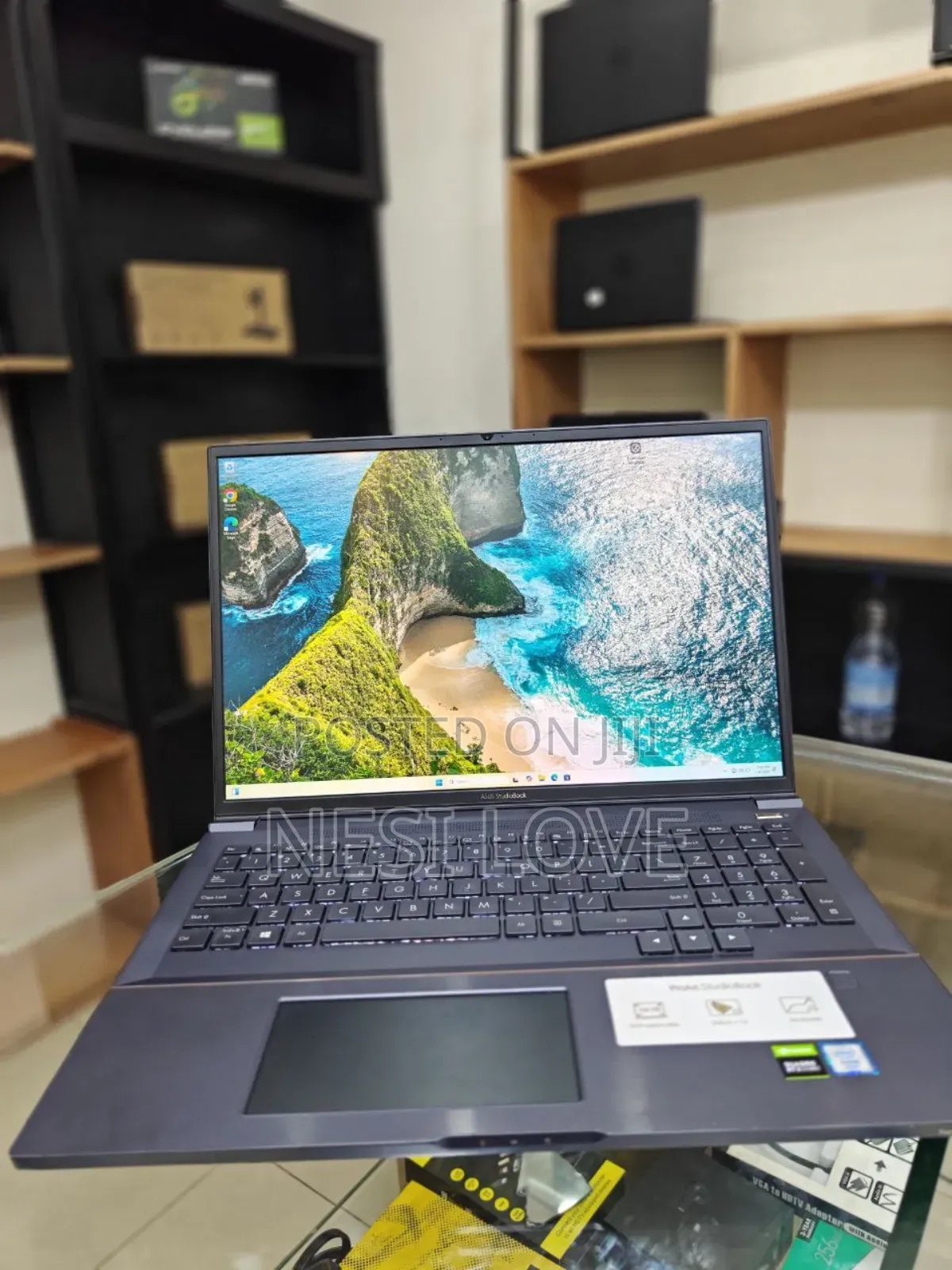 New Laptop Asus 64GB Intel Xeon SSD 3T