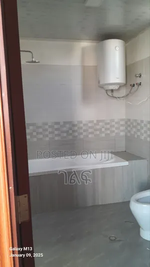 3bdrm Apartment in ፊጋ ኖህ ሪልስቴት, Bole for rent