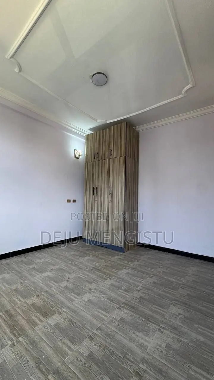 3bdrm Condo in አራባ ዘጣኝ(49), Bole for sale