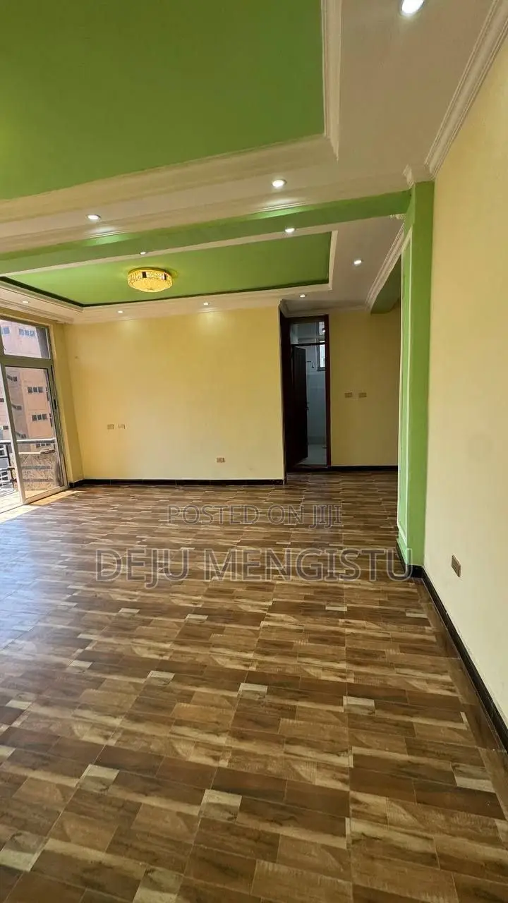 3bdrm Condo in አራባ ዘጣኝ(49), Bole for sale