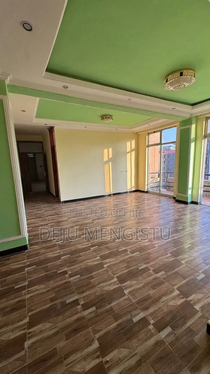3bdrm Condo in አራባ ዘጣኝ(49), Bole for sale