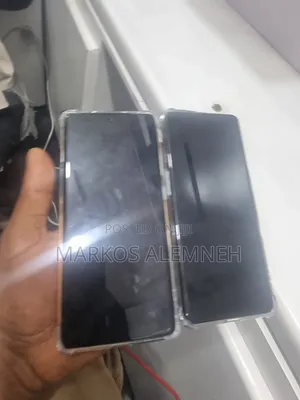 Photo - New OnePlus 11 512 GB Gray