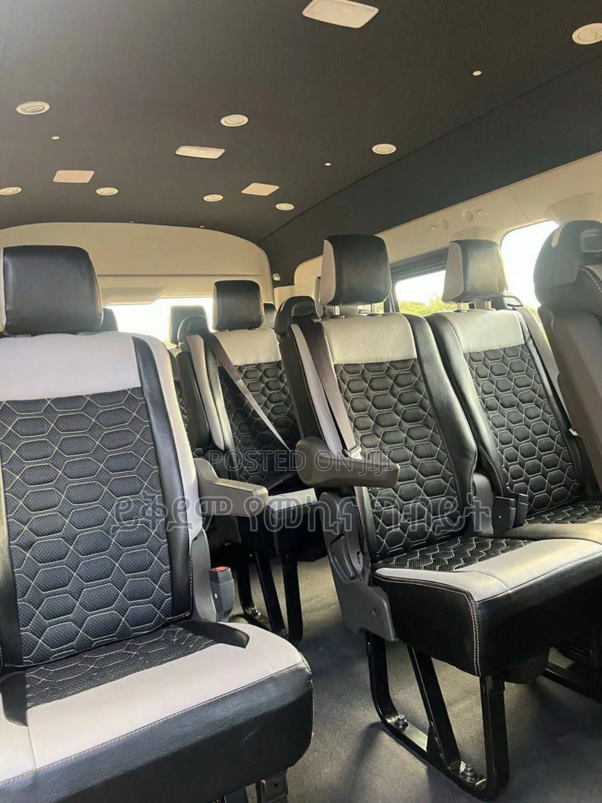 Toyota HiAce 2022 White