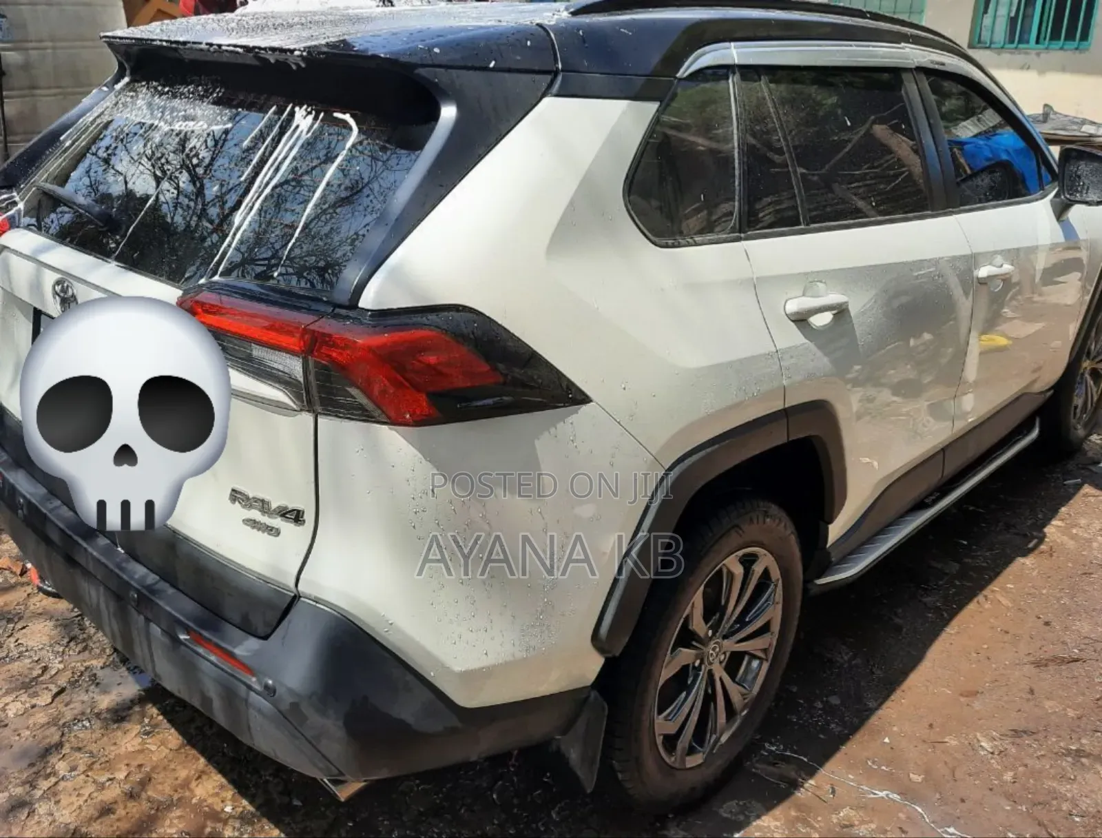 Toyota RAV4 2022 White