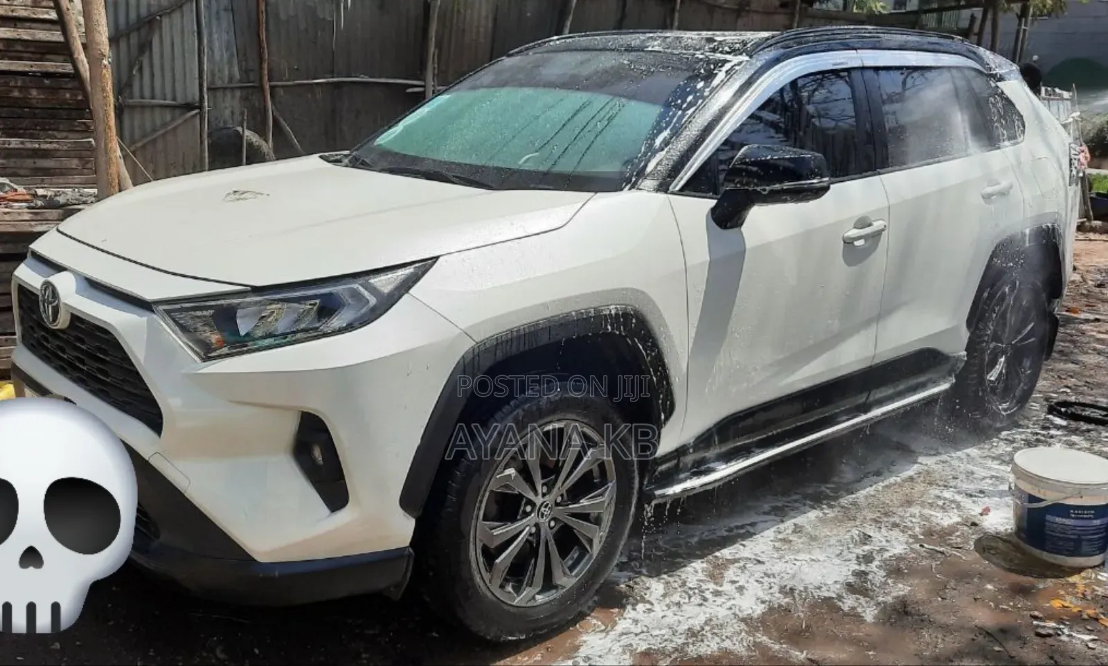 Toyota RAV4 2022 White