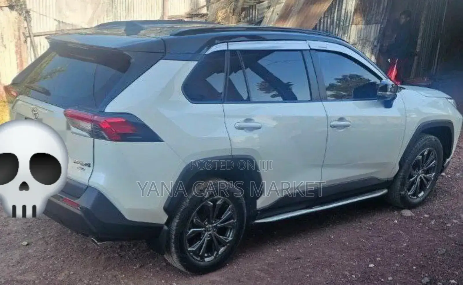 Toyota RAV4 2022 White