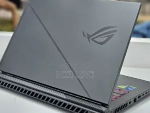 New Laptop Asus ROG GX800VH 32GB Intel Core i9 SSD 1T