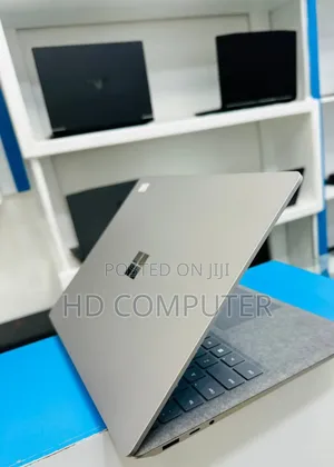 New Laptop Microsoft Surface 16GB Intel Core I7 SSD 512GB