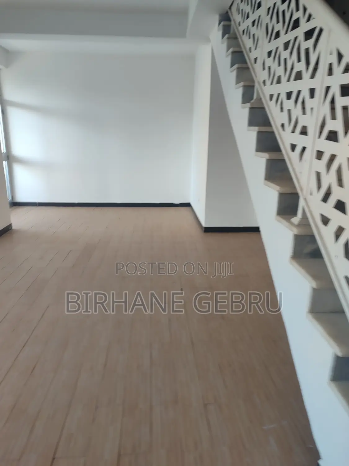5bdrm Penthouse in Penta House, Bole for rent