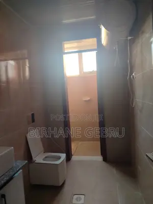 5bdrm Penthouse in Penta House, Bole for rent