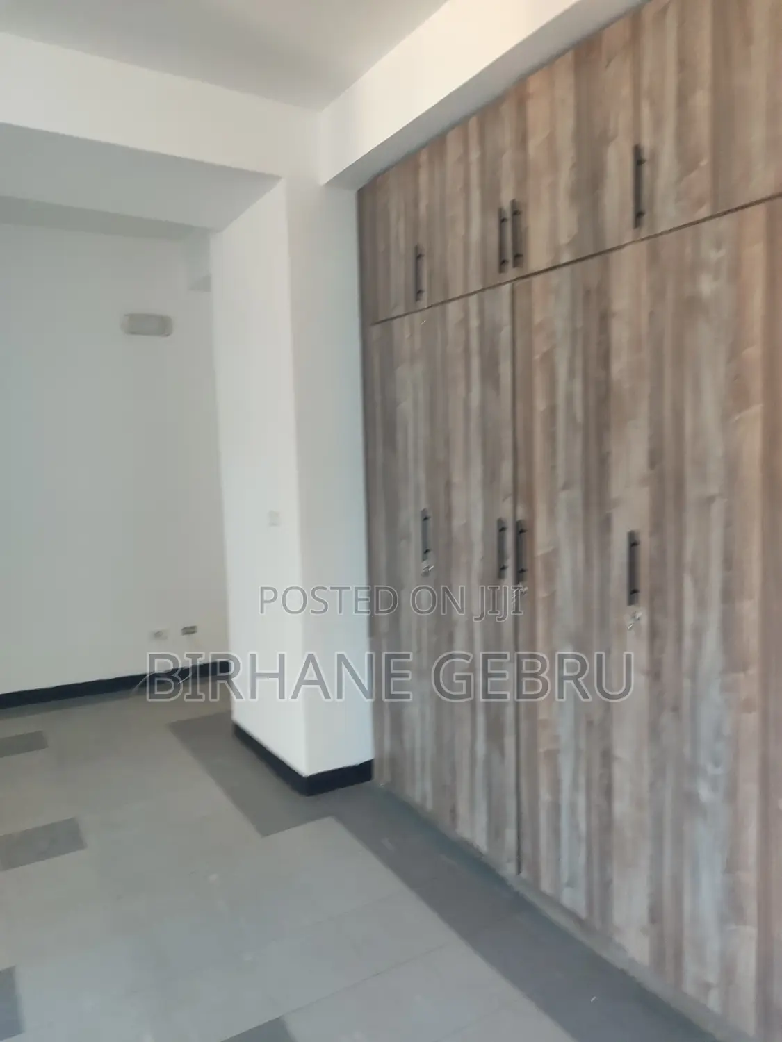 5bdrm Penthouse in Penta House, Bole for rent
