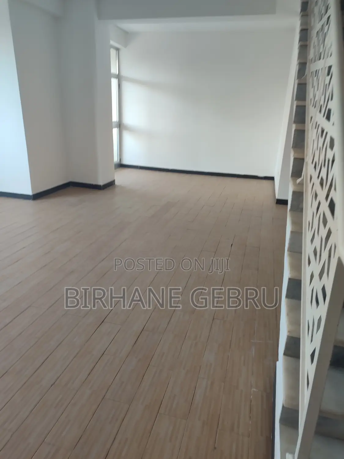 5bdrm Penthouse in Penta House, Bole for rent