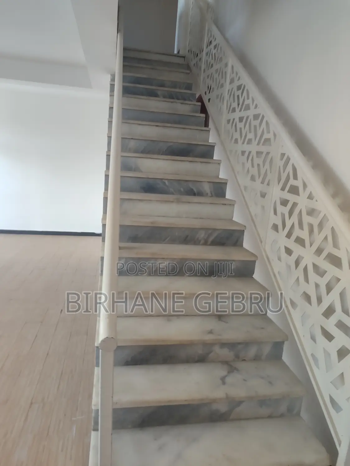 5bdrm Penthouse in Penta House, Bole for rent
