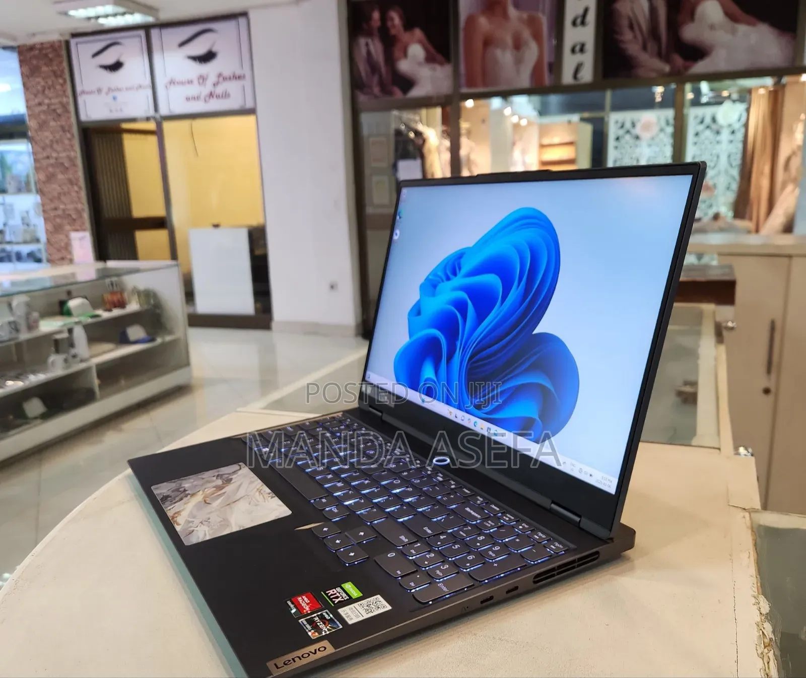 New Laptop Lenovo 16GB AMD Ryzen 7 SSD 1T