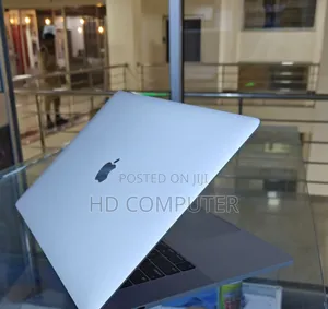 New Laptop Apple MacBook Pro 2019 16GB Intel Core I9 SSD 512GB