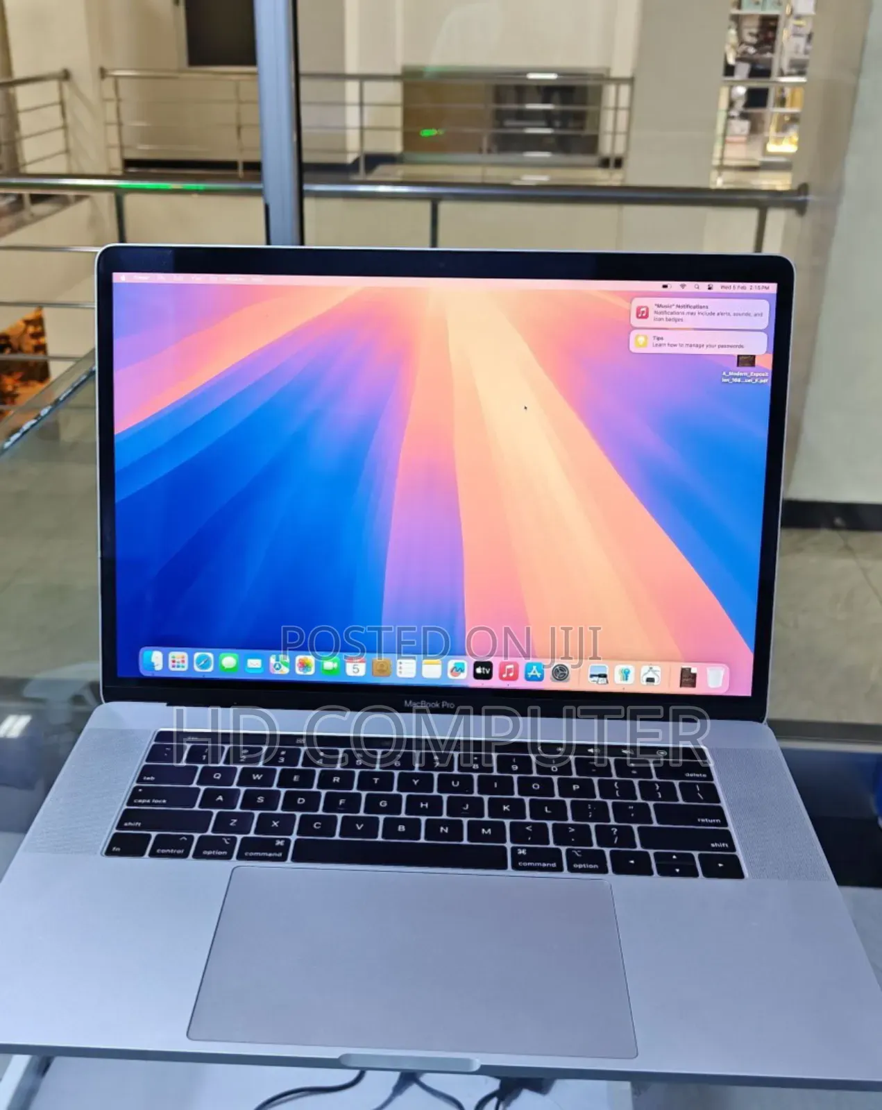 New Laptop Apple MacBook Pro 2019 16GB Intel Core I9 SSD 512GB