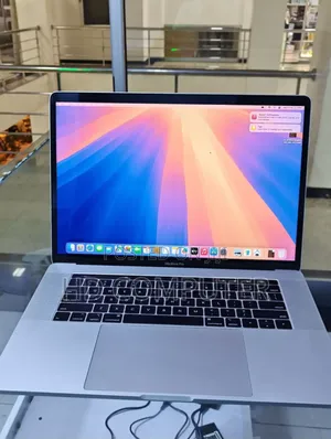 New Laptop Apple MacBook Pro 2019 16GB Intel Core I9 SSD 512GB