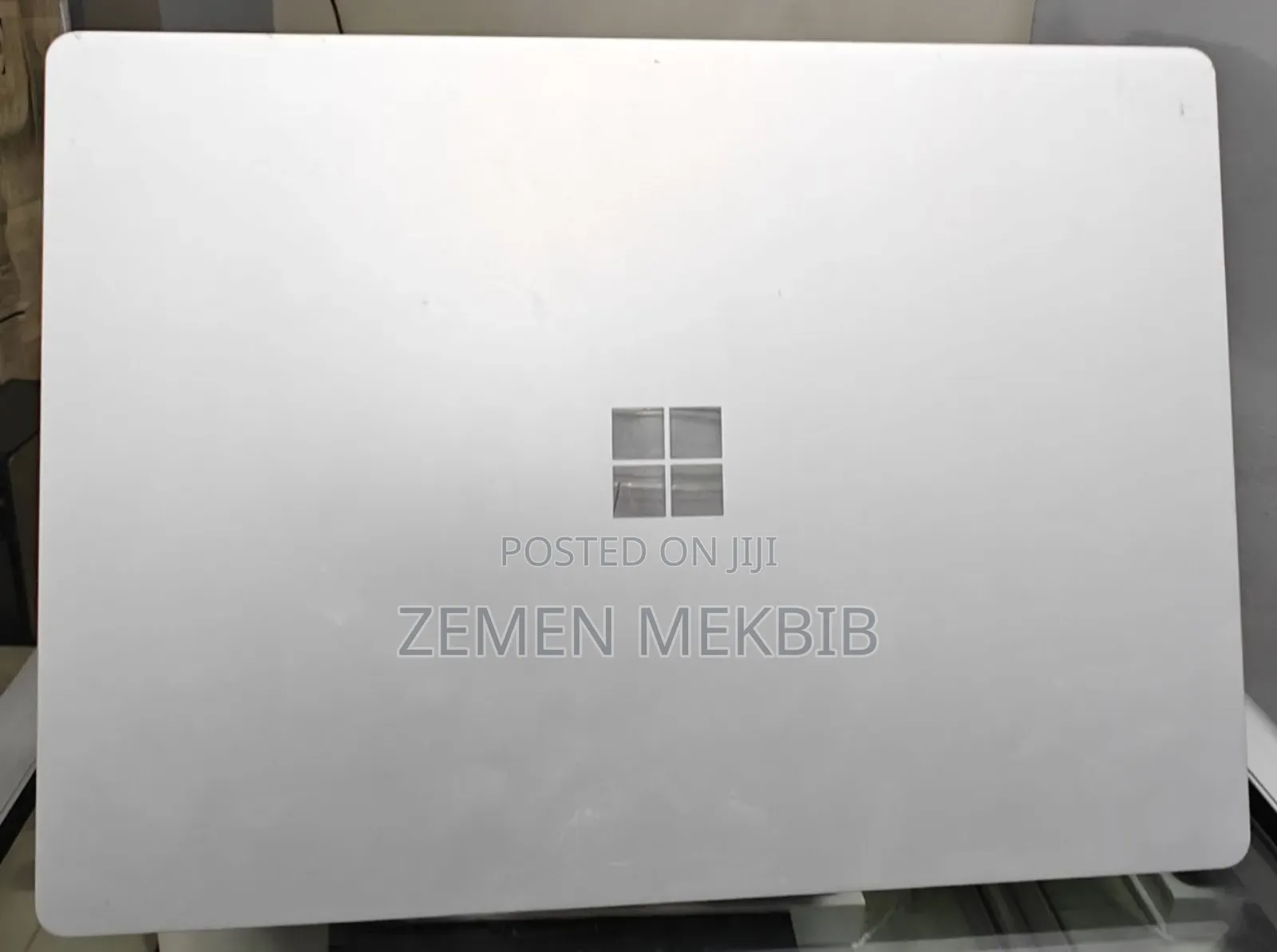 New Laptop Microsoft Surface 8GB Intel Core I5 SSD 256GB