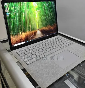 New Laptop Microsoft Surface 8GB Intel Core I5 SSD 256GB