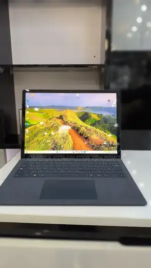 New Laptop Microsoft Surface Laptop 4 16GB Intel Core i7 SSD 256GB