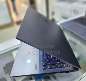 New Laptop Asus VivoBook 15 X505BA 16GB Intel Core I7 SSD 512GB