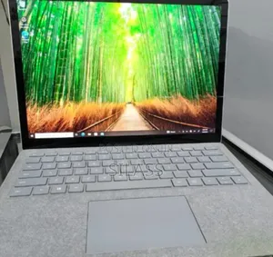 New Laptop Microsoft Surface 8GB Intel Core I5 SSD 256GB