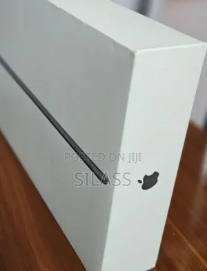New Apple iPad 10.2 (2021) 64 GB Silver