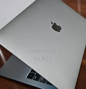 Photo - New Laptop Apple MacBook Air 2019 8GB Intel Core I5 SSD 128GB