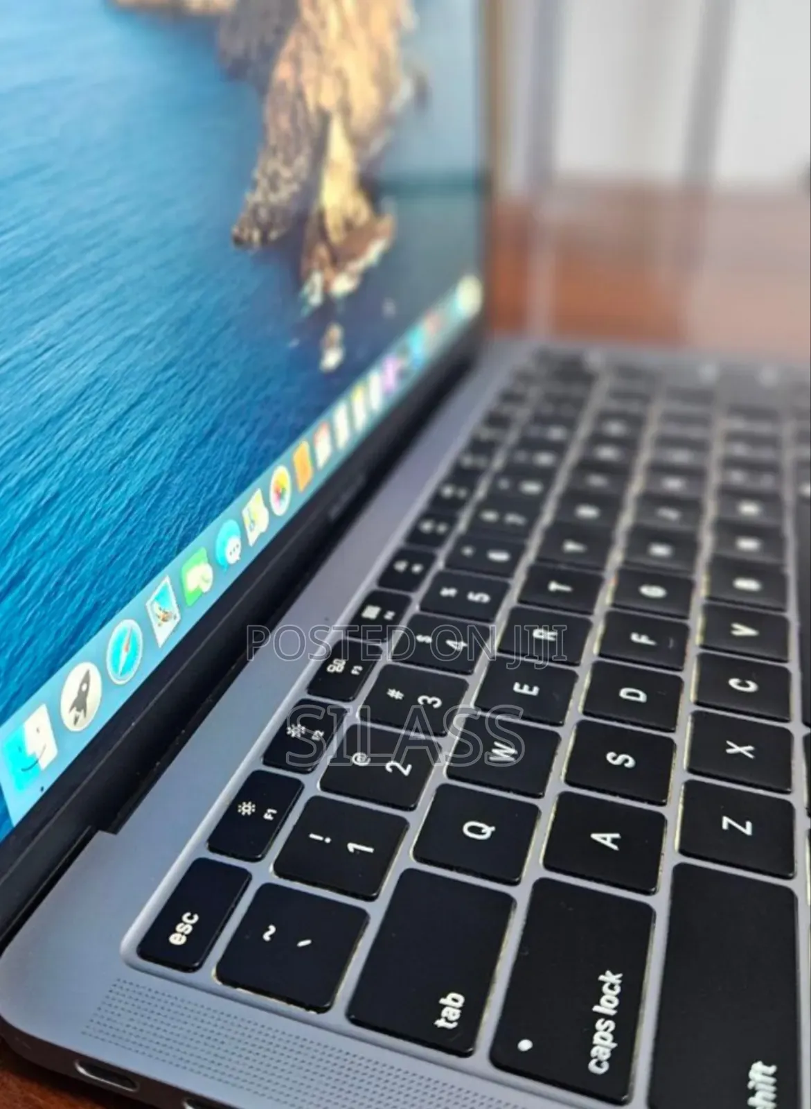 New Laptop Apple MacBook Air 2019 8GB Intel Core I5 SSD 128GB