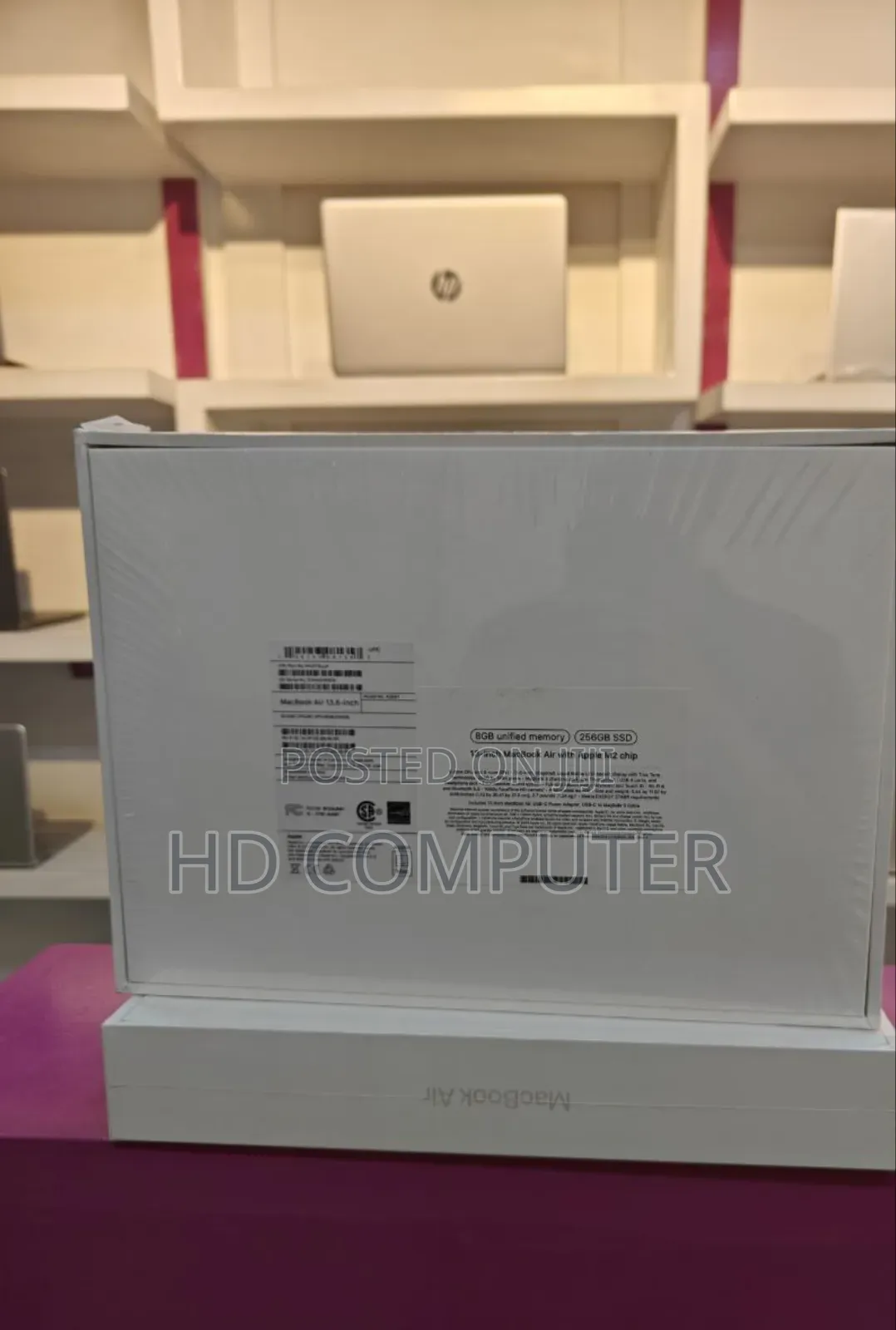 New Laptop Apple MacBook Air 2022 M2 8GB Apple M2 SSD 256GB