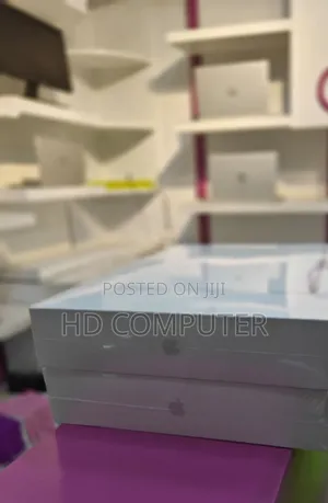 New Laptop Apple MacBook Air 2022 M2 8GB Apple M2 SSD 256GB