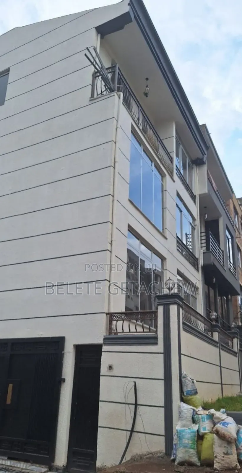 6bdrm House in Semit 72, G+3 Luxury, Bole for sale