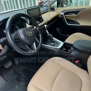 Toyota RAV4 2020 White