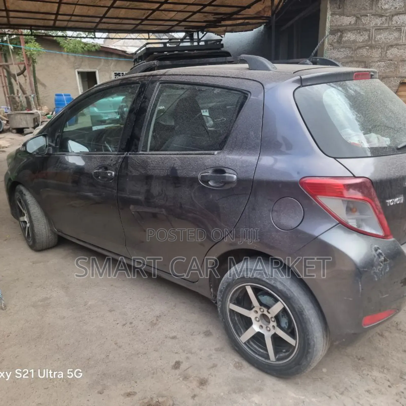 Toyota Yaris 2012 Gray