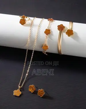 Van Cleef 6pcs Jewelry Set