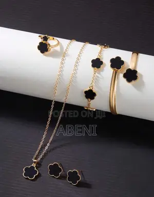 Van Cleef 6pcs Jewelry Set