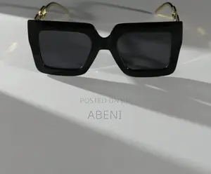 Square-Frame Glasses